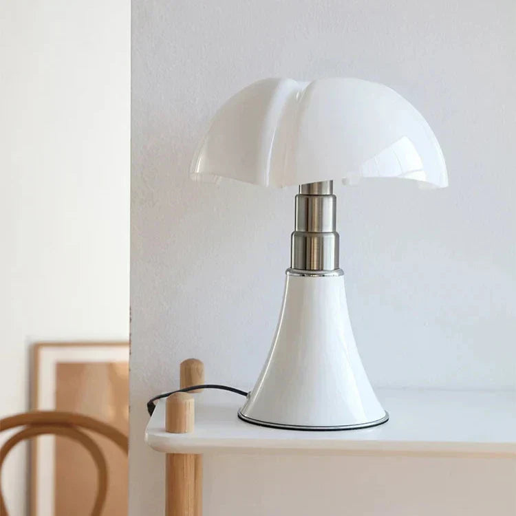 Elegant LED-lampa med Klassisk Design – Energieffektiv Varm Belysning för Vardagsrum och Sovrum 6