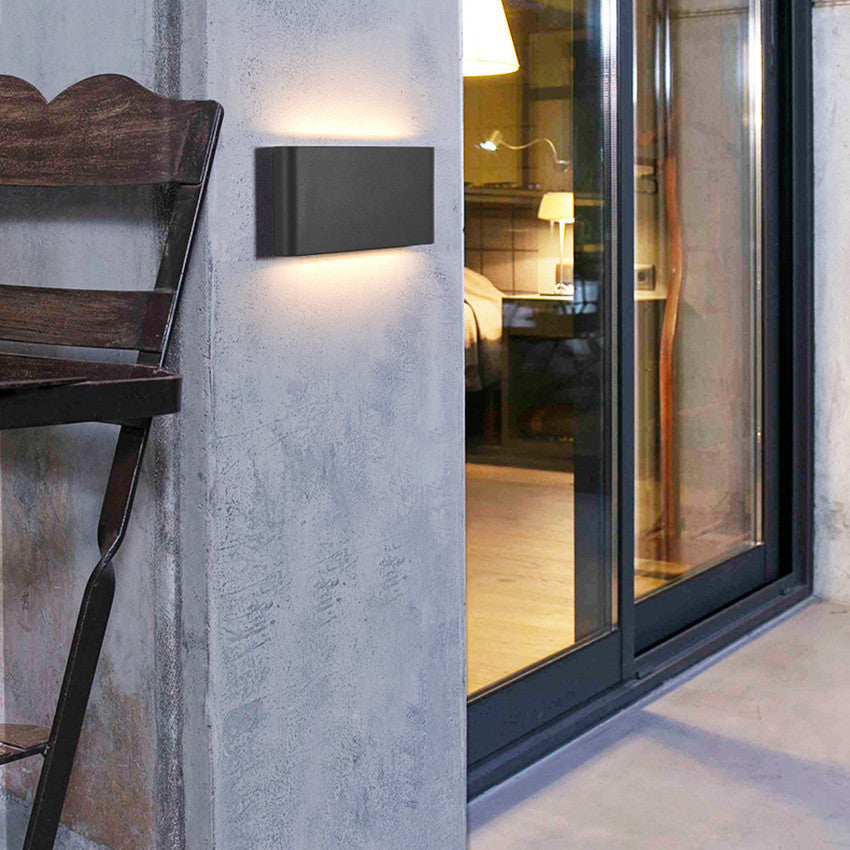 Vattentät Vägglampa med IP65 Skydd – Modern Utomhusbelysning för Alla Väderförhållanden 8